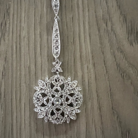 Camrose & Kross Jewelry - Camrose & Kross Crystal Snowflake Necklace